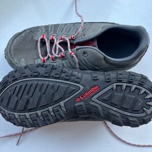 Columbia kids shoes size 3